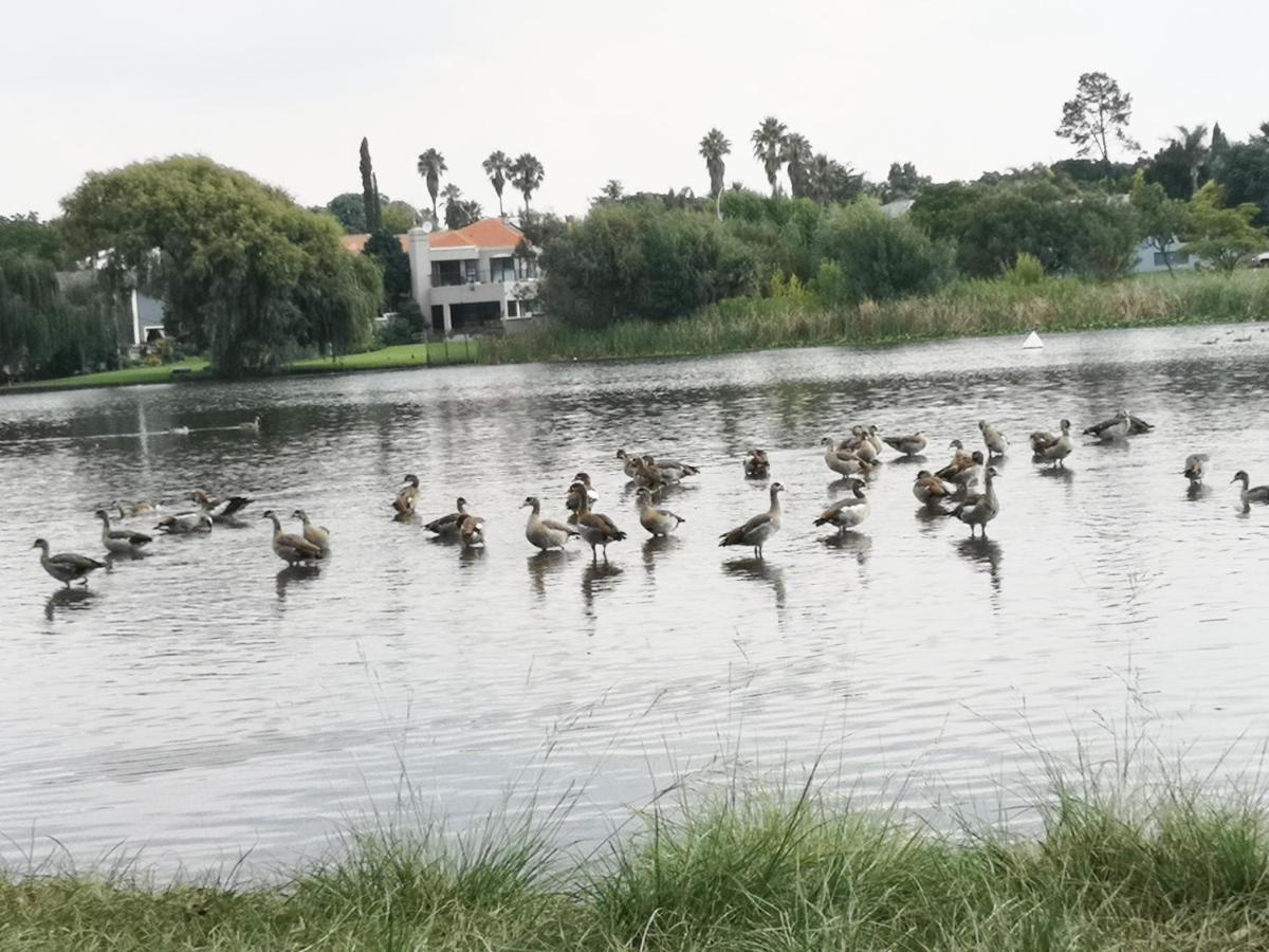 Southy Inn By The Lake Benoni Buitenkant foto