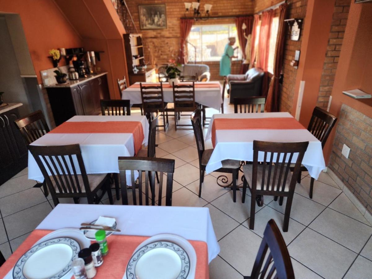Southy Inn By The Lake Benoni Buitenkant foto