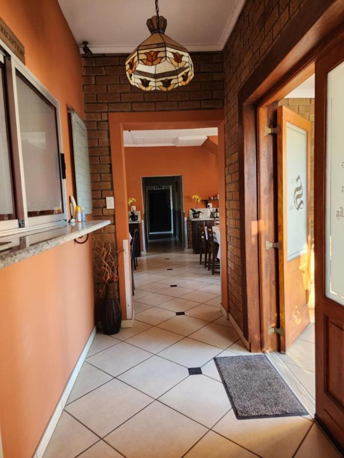 Southy Inn By The Lake Benoni Buitenkant foto