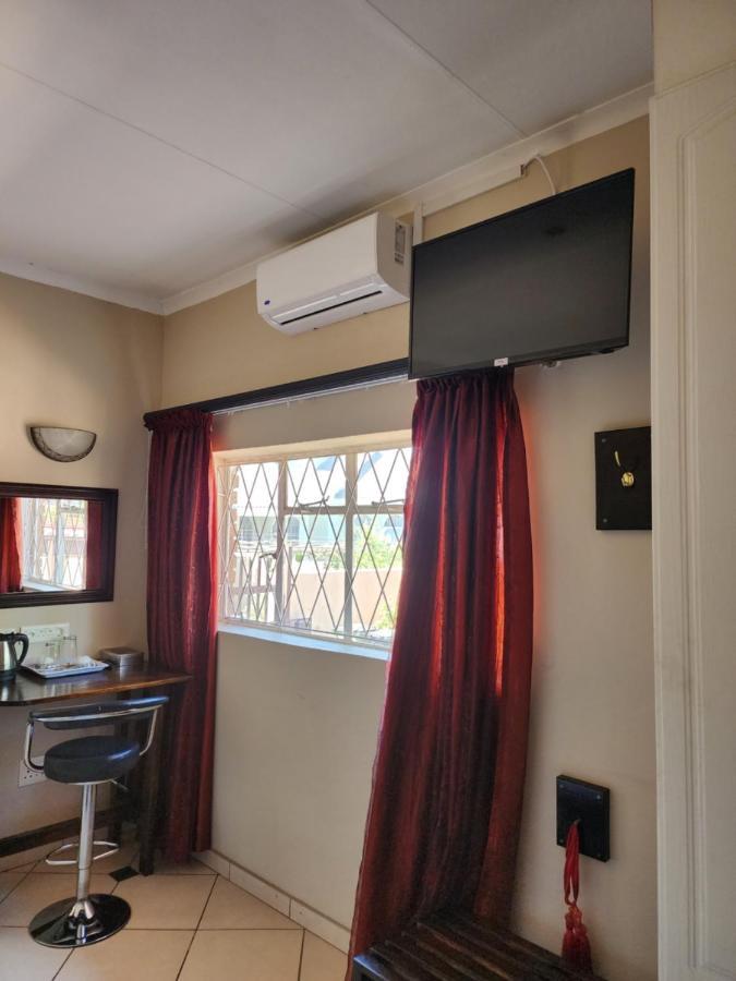 Southy Inn By The Lake Benoni Buitenkant foto