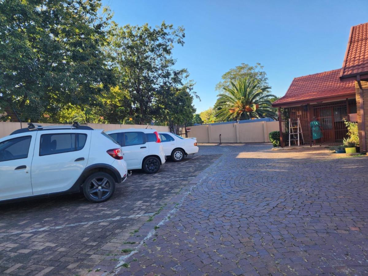 Southy Inn By The Lake Benoni Buitenkant foto